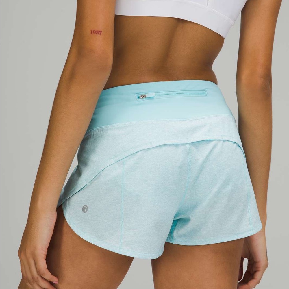 Lululemon Speed Up Short *2.5"
Heather Lux Multi Icing Blue / Icing Blue